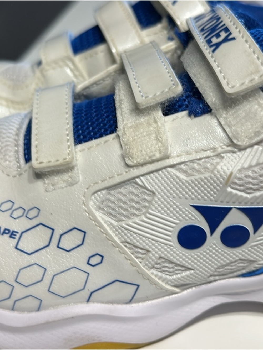 Yonex Kids White and Blue Velcro Athletic Sneakers